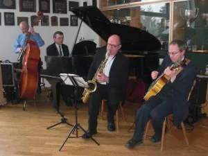 Swing Time Jazz Trio mit Matthias Knobloch Saxophon